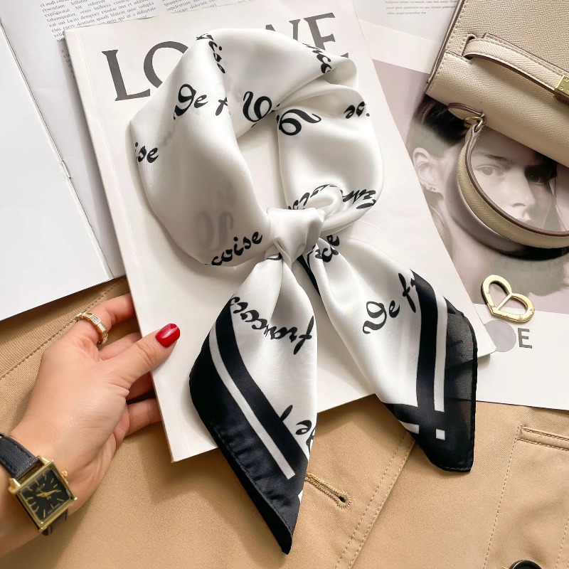Luxury Bags Online - Foulard Quadrato di Lusso in Seta