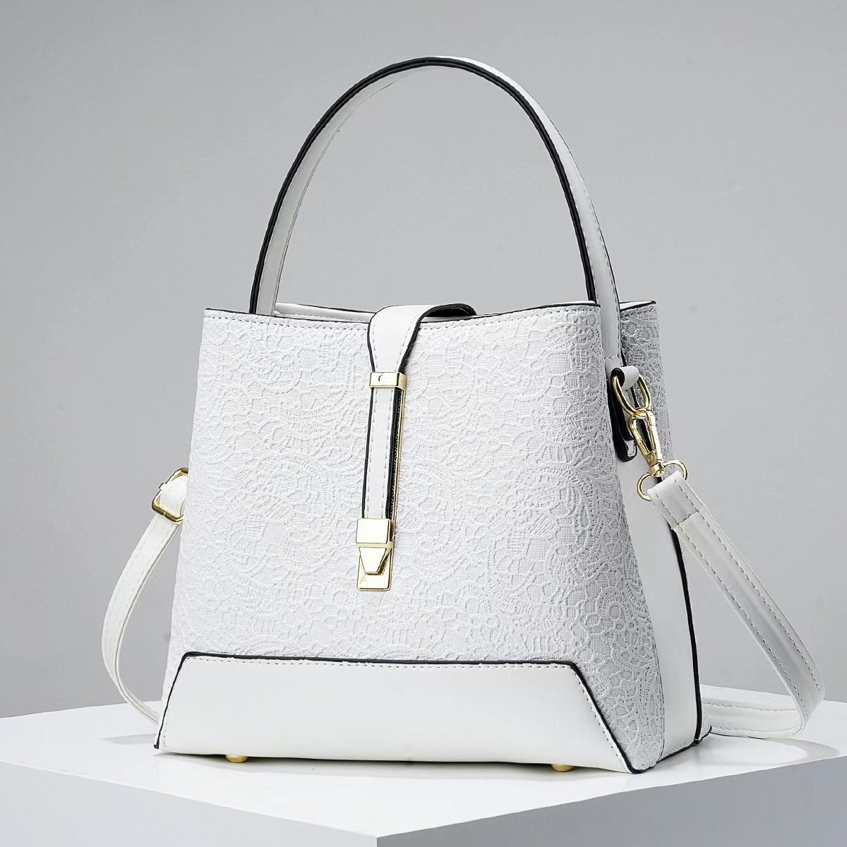 Nuova borsa tote di lusso in p - Luxury Bags Online recensione e prezzo