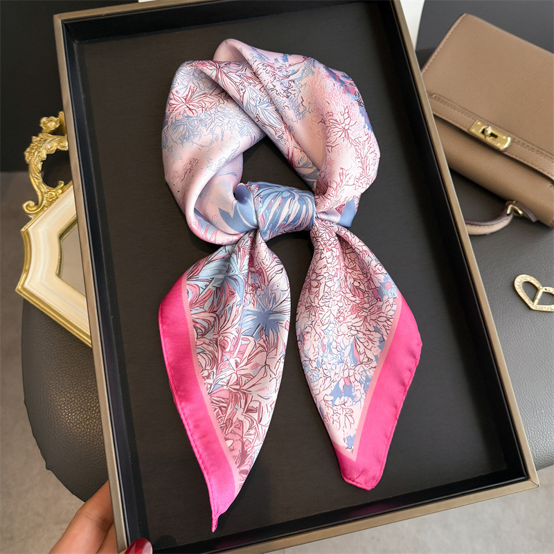 Sciarpa di lusso con stampa di - Luxury Bags Online recensione e prezzo