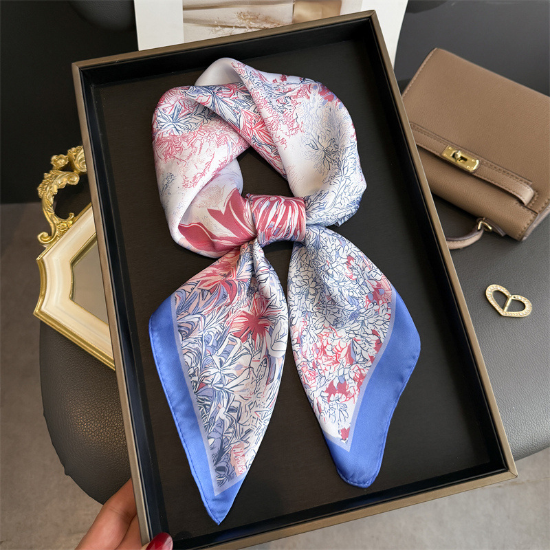 Sciarpa di lusso con stampa di - Luxury Bags Online recensione e prezzo