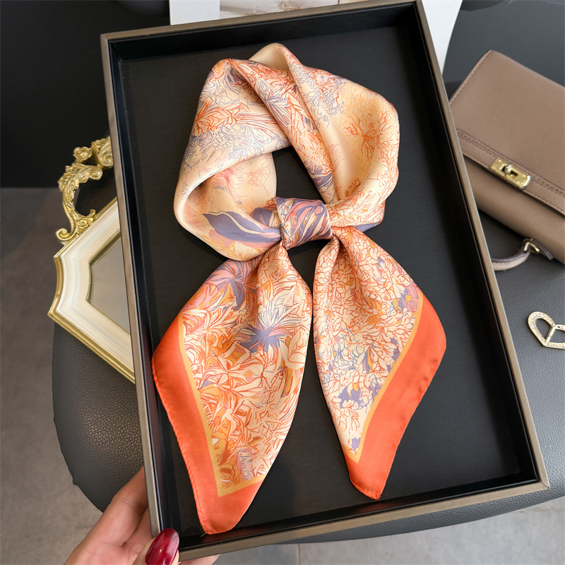Sciarpa di lusso con stampa di - Luxury Bags Online recensione e prezzo