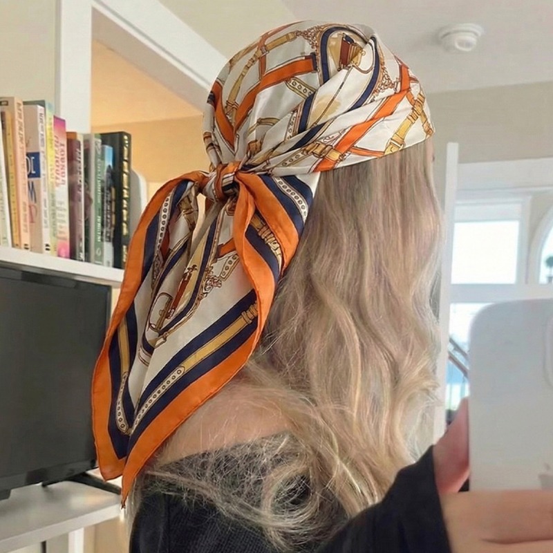 Foulard Quadrato Sottile in Se - Luxury Bags Online recensione e prezzo