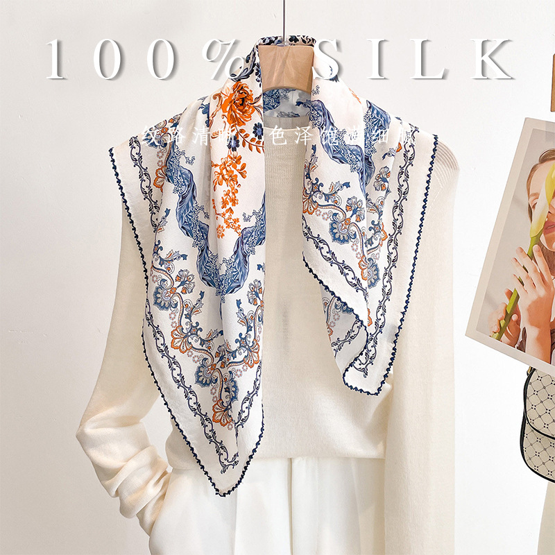 Foulard Quadrato di Lusso 100% - Luxury Bags Online recensione e prezzo
